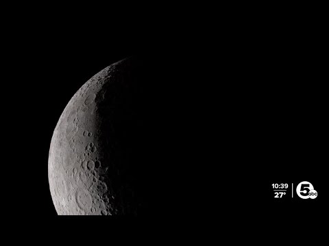 Mark your calendars! A total lunar eclipse happens next week